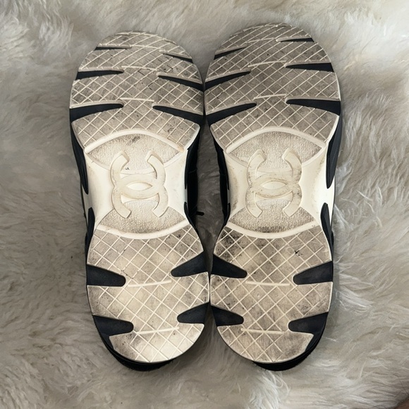 black chanel runners - Picture 6 of 8